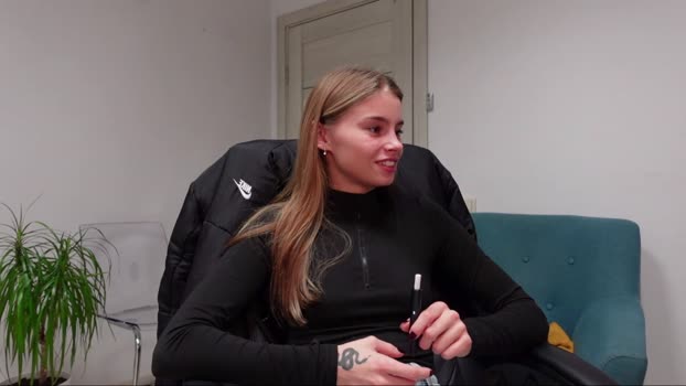 abby_laker toys Webcam SHOW @ Chaturbate 04-01-2025