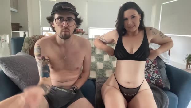naughty_nomads Show Webcam SHOW @ Chaturbate 04-01-2025