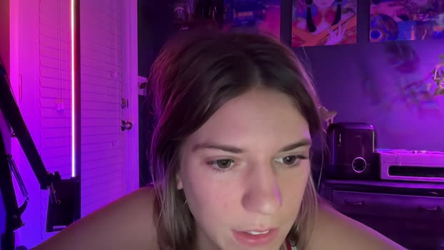 oliviahansleyy toy Webcam SHOW @ Chaturbate 04-01-2025