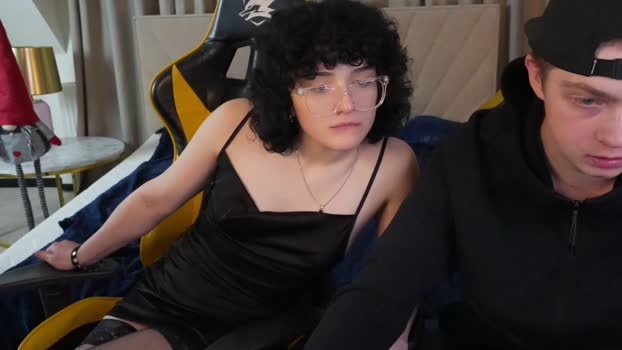 curlydicklover tits Webcam SHOW @ Chaturbate 09-01-2025