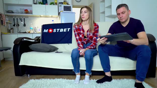 littlesweettifany kiss Webcam SHOW @ Chaturbate 14-01-2025