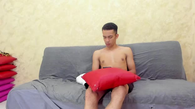 party_starts spanking Webcam SHOW @ Chaturbate 13-01-2025