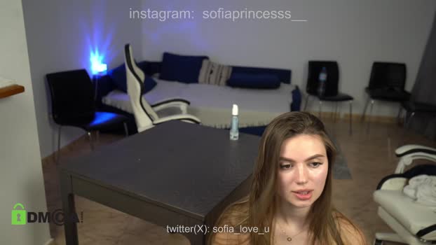 kinga_da_vinci bigtoys Webcam SHOW @ Chaturbate 22-01-2025