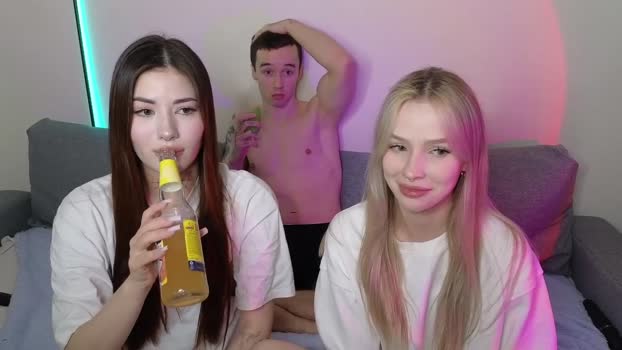 mmkakpoxyi22 toys Webcam SHOW @ Chaturbate 24-01-2025