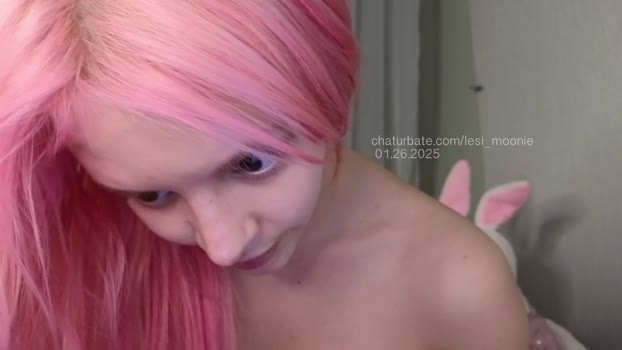 lesi_moonie kiss Webcam SHOW @ Chaturbate 26-01-2025