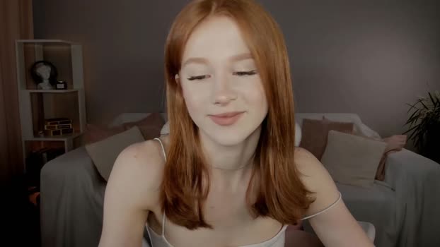 leahsthetics Cam Webcam SHOW @ Chaturbate 04-02-2025