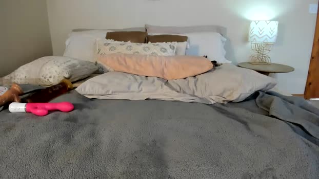 sexxylaurab fuckface Webcam SHOW @ Chaturbate 05-02-2025