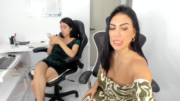 emillybrowm Topless Webcam SHOW @ Chaturbate 26-02-2025
