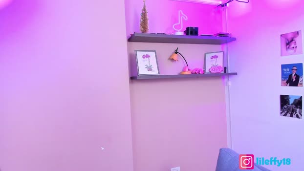 little_effy18_ deepthroat Webcam SHOW @ Chaturbate 03-03-2025