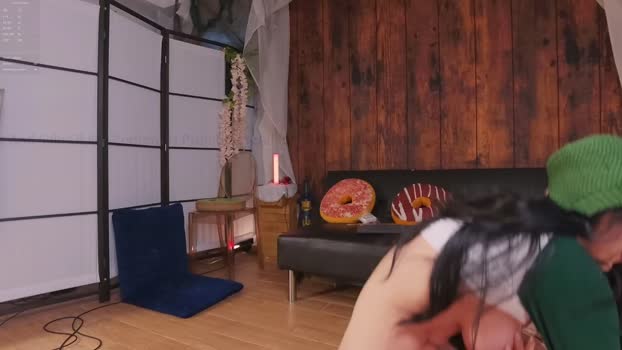 mollyflwers fingering Webcam SHOW @ Chaturbate 05-03-2025