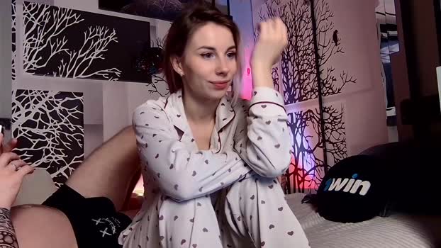 nikki7377 lick Webcam SHOW @ Chaturbate 11-03-2025