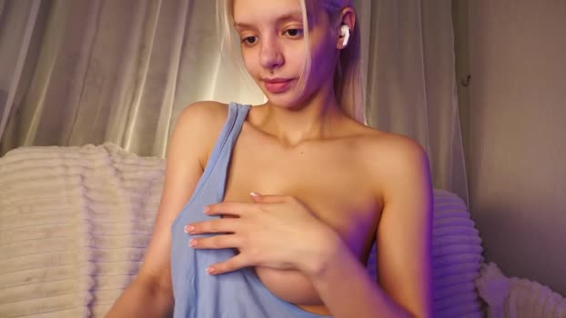 lesi_moonie sexy Webcam SHOW @ Chaturbate 12-03-2025