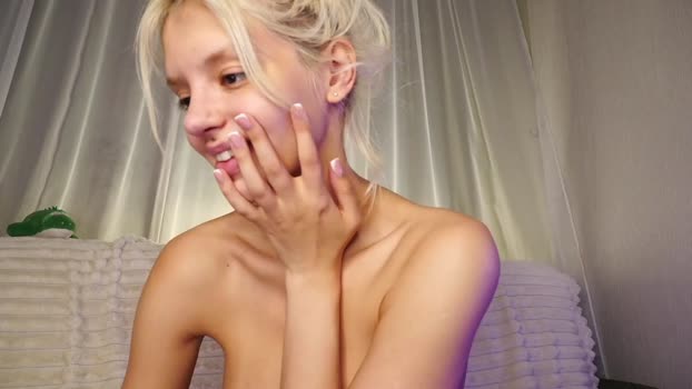 lesi_moonie boobs Webcam SHOW @ Chaturbate 25-03-2025
