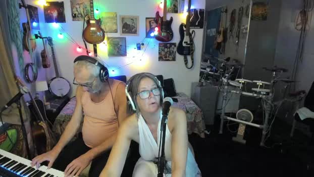 win2win kissing Webcam SHOW @ Chaturbate 28-03-2025