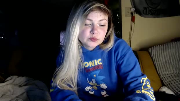kipsy420 yummy Webcam SHOW @ Chaturbate 31-03-2025