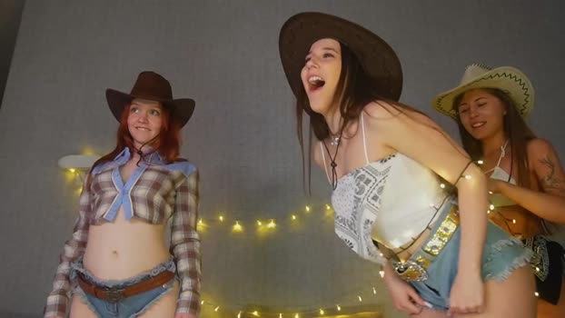 sexxxsirens fuckass Webcam SHOW @ Chaturbate 04-04-2025