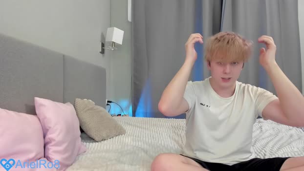 ariel_rouse suckshow Webcam SHOW @ Chaturbate 04-04-2025