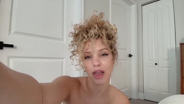 theislandgirl kissing Webcam SHOW @ Chaturbate 07-04-2025