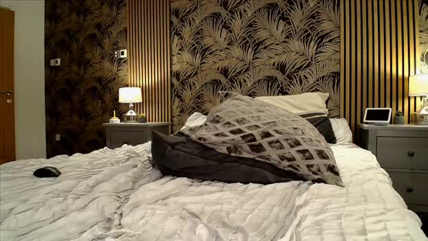 littlee33 sex Webcam SHOW @ Chaturbate 09-04-2025