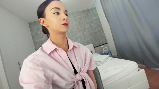 ehotlovea suckshow Webcam SHOW @ Chaturbate 13-04-2025