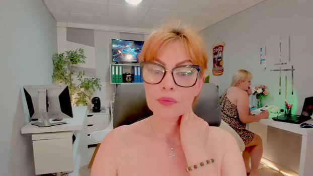 butterflyblue_dream legs Webcam SHOW @ Chaturbate 15-04-2025