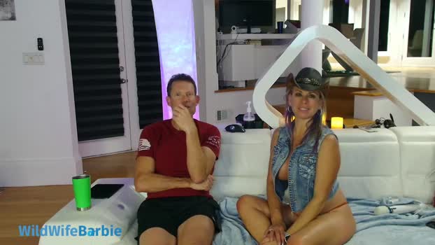 wildwifebarbie toys Webcam SHOW @ Chaturbate 23-04-2025