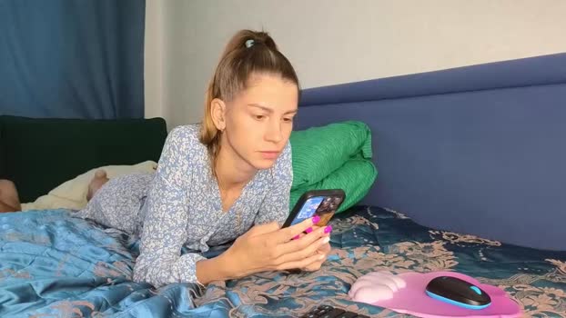 lisi4ka_basik33 kissing Webcam SHOW @ Chaturbate 27-04-2025