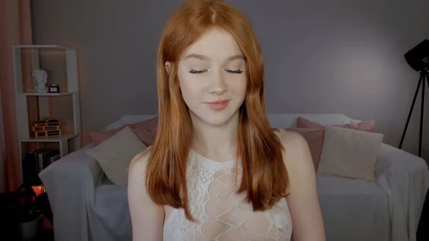 leahsthetics big Webcam SHOW @ Chaturbate 08-05-2025