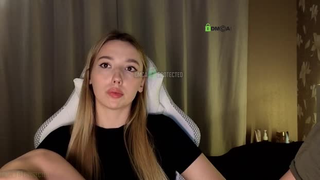 lovelusik kiss Webcam SHOW @ Chaturbate 09-05-2025