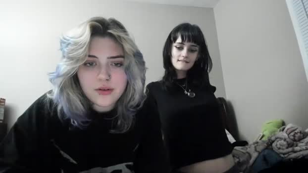 snowxbunny1228 show Webcam SHOW @ Chaturbate 19-05-2025
