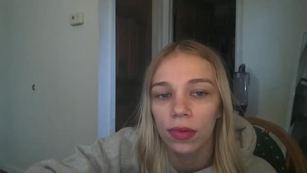 chloe_damian