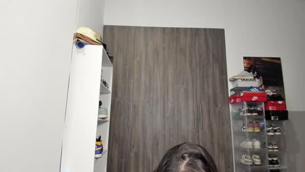 lindabluee love Webcam SHOW @ Chaturbate 26-05-2025