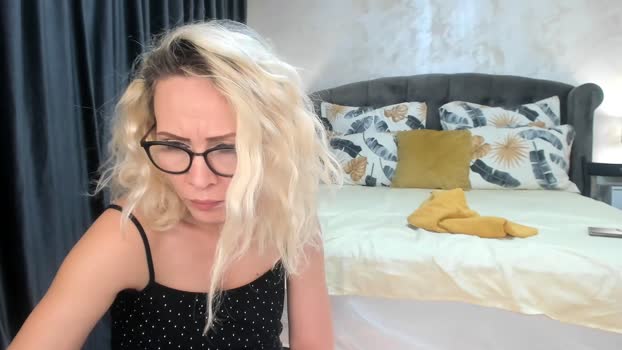nicepussyfuckk18 nude Webcam SHOW @ Chaturbate 10-06-2025