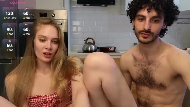 peachcreamcouple Cam Webcam SHOW @ Chaturbate 15-06-2025