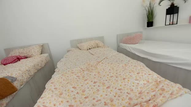 ehotlovea playtime Webcam SHOW @ Chaturbate 25-06-2025