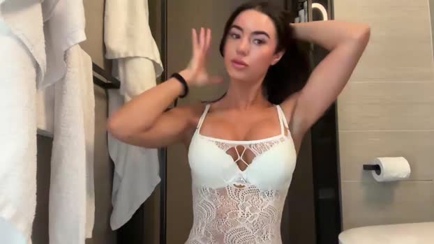 emillyyyx strip Webcam SHOW @ Chaturbate 27-06-2025