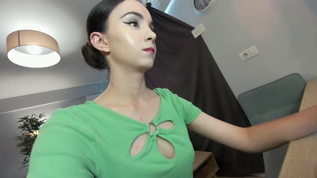ehotlovea kiss Webcam SHOW @ Chaturbate 04-07-2025