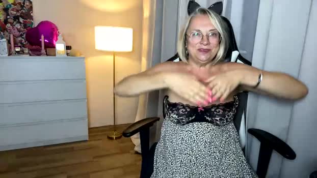 sexmoon11 play Webcam SHOW @ Chaturbate 09-07-2025
