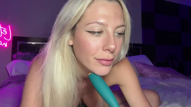 okdestiny fingering Webcam SHOW @ Chaturbate 17-07-2025