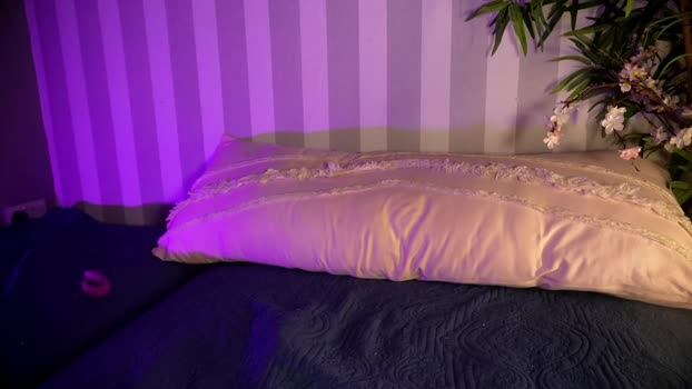 littlee33 Wet Webcam SHOW @ Chaturbate 06-08-2025