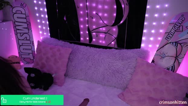 crimsonkitten suckshow Webcam SHOW @ Chaturbate 09-08-2025