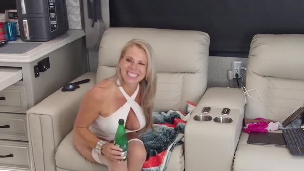 wildwifebarbie sucktits Webcam SHOW @ Chaturbate 15-08-2025
