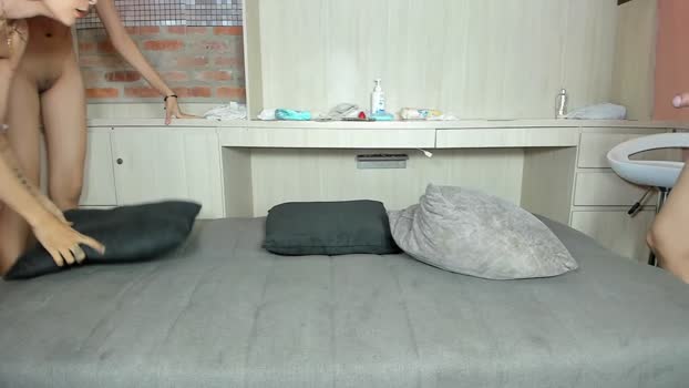 wet_dreamm22 kissing Webcam SHOW @ Chaturbate 28-08-2025