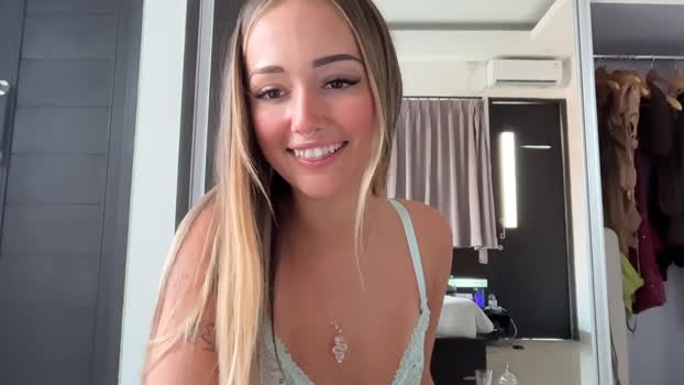 luvlivvyy natural Webcam SHOW @ Chaturbate 05-09-2025