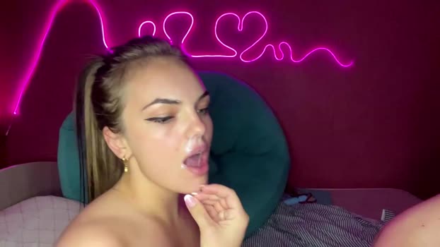 deeplookscouple sexykitty Webcam SHOW @ Chaturbate 05-09-2025