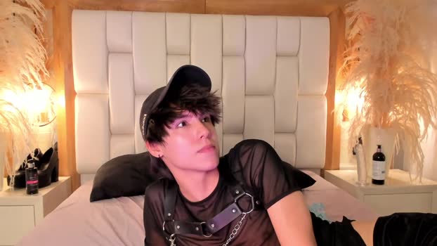 daphne_and_roger sweet Webcam SHOW @ Chaturbate 02-10-2025