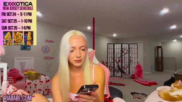 riababe deepthroat Webcam SHOW @ Chaturbate 21-10-2025