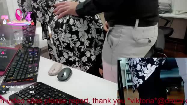 milf_viktoria kiss Webcam SHOW @ Chaturbate 22-10-2025