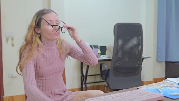 ellcrys spank Webcam SHOW @ Chaturbate 26-10-2025