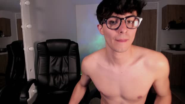 mikeyvioleta suckshow Webcam SHOW @ Chaturbate 31-10-2025